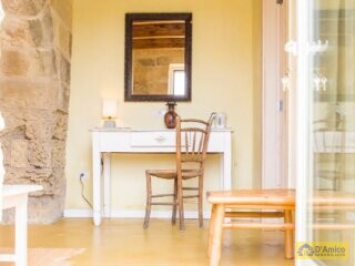 foto immobile Elegante Masseria del 1500, con Piscina, Immersa nel Verde n. 24