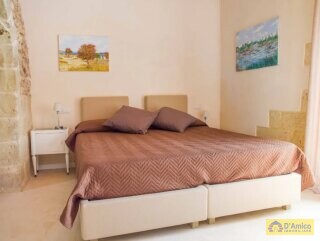 foto immobile Elegante Masseria del 1500, con Piscina, Immersa nel Verde n. 32