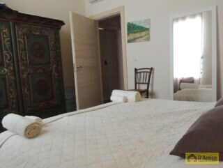 foto immobile Elegante Masseria del 1500, con Piscina, Immersa nel Verde n. 39