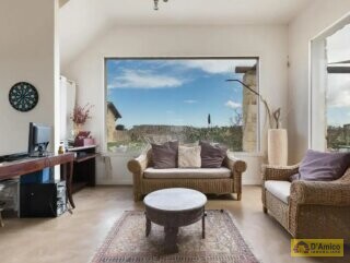 foto immobile Elegante Masseria del 1500, con Piscina, Immersa nel Verde n. 40