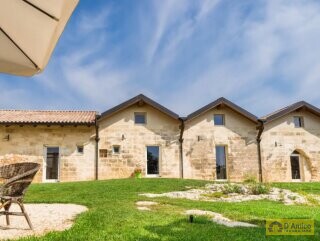 foto immobile Elegante Masseria del 1500, con Piscina, Immersa nel Verde n. 7
