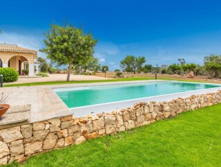 Elegant Sea View Villa with Pool for sale in Pescoluse