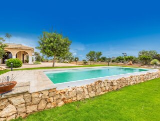 Elegant Sea View Villa with Pool for sale in Pescoluse