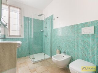 foto immobile Elegante Villa Vista Mare con Piscina in vendita a Pescoluse n. 30
