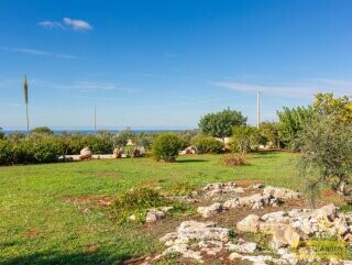 foto immobile Elegante Villa Vista Mare con Piscina in vendita a Pescoluse n. 40