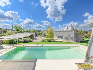foto immobile Raffinati Trulli con Piscina e Dependance in Valle D'Itria n. 16