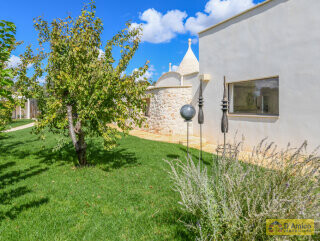 foto immobile Raffinati Trulli con Piscina e Dependance in Valle D'Itria n. 23