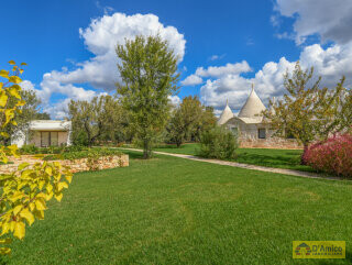 foto immobile Raffinati Trulli con Piscina e Dependance in Valle D'Itria n. 26