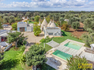 foto immobile Raffinati Trulli con Piscina e Dependance in Valle D'Itria n. 28