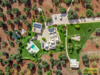 foto immobile Raffinati Trulli con Piscina e Dependance in Valle D'Itria n. 32