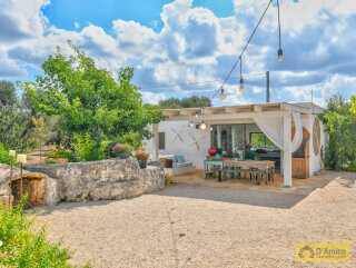 foto immobile Raffinati Trulli con Piscina e Dependance in Valle D'Itria n. 5