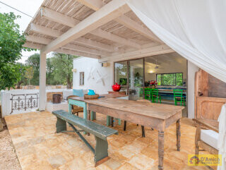 foto immobile Raffinati Trulli con Piscina e Dependance in Valle D'Itria n. 7