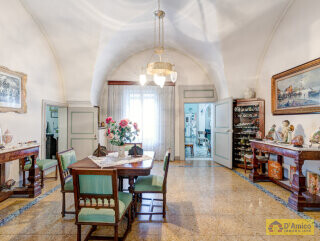foto immobile Prestigioso Palazzo signorile in vendita in Valle d'Itria n. 5