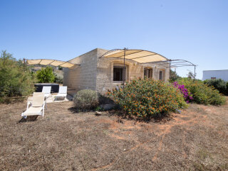 Villa in tipica pietra salentina con jacuzzi vista mare a Torre Vado