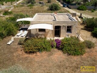 foto immobile Villa in tipica pietra salentina con jacuzzi vista mare a Torre Vado n. 24