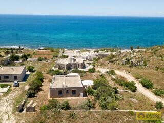 foto immobile Villa in tipica pietra salentina con jacuzzi vista mare a Torre Vado n. 28