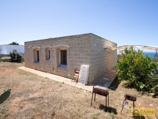 foto immobile Villa in tipica pietra salentina con jacuzzi vista mare a Torre Vado n. 19