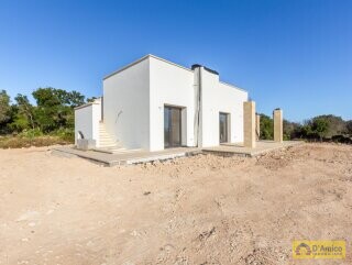 foto immobile Affascinante Villa di nuova costruzione a Castrignano del Capo, nel Salento n. 13