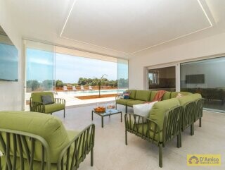 foto immobile Incantevole Villa con piscina a pochi km dal mare di Carovigno n. 13