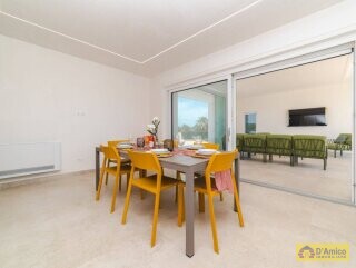 foto immobile Incantevole Villa con piscina a pochi km dal mare di Carovigno n. 15