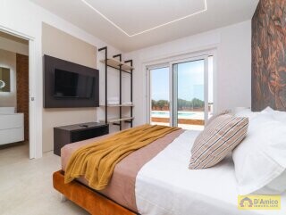 foto immobile Incantevole Villa con piscina a pochi km dal mare di Carovigno n. 21