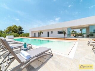 foto immobile Incantevole Villa con piscina a pochi km dal mare di Carovigno n. 4