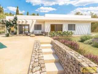 foto immobile Splendida villa con piscina vista mare da realizzare, con Guest House già pronta n. 16