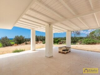 foto immobile Splendida villa con piscina vista mare da realizzare, con Guest House già pronta n. 37