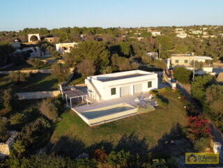 foto immobile Villa con Piscina vista mare a Pescoluse n. 36