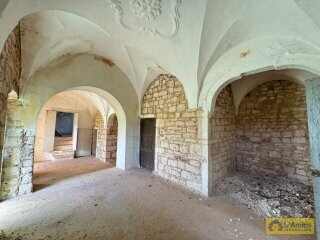 foto immobile Storica Masseria del 1754, con trullo, a Ceglie Messapica n. 11