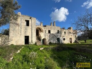 foto immobile Storica Masseria del 1754, con trullo, a Ceglie Messapica n. 4