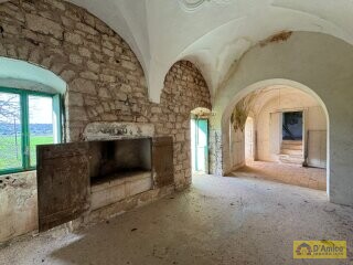 foto immobile Storica Masseria del 1754, con trullo, a Ceglie Messapica n. 5
