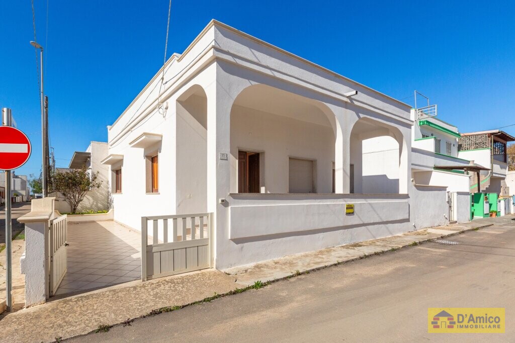 foto immobile Tipica Villetta salentina a 150 metri dal mare n. 9