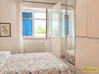 foto immobile Villa con accesso diretto al mare ad Ostuni n. 12