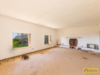 foto immobile Villa vista mare, da ristrutturare, con Lamione e Pajara, a Pescoluse n. 21