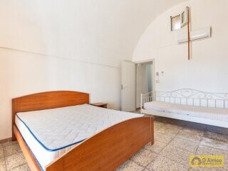 foto immobile Villa rurale con Lamione vista mare, in vendita a Pescoluse n. 11