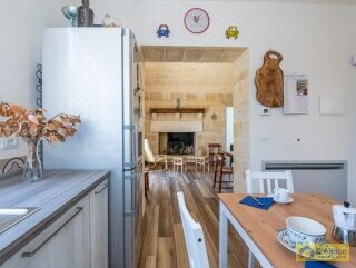 foto immobile Elegante Villa con Trullo Saraceno e Piscina a Carovigno  n. 10