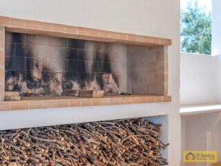 foto immobile Elegante Villa con Trullo Saraceno e Piscina a Carovigno  n. 21