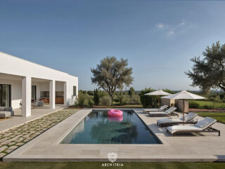 Ampia e Moderna Villa con Piscina a Carovigno