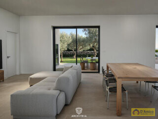 foto immobile Ampia e Moderna Villa con Piscina a Carovigno n. 9