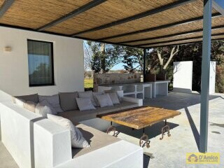 foto immobile Villa di Lusso con Piscina + 2 Dependance a Ostuni n. 16