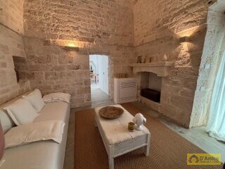 foto immobile Villa di Lusso con Piscina + 2 Dependance a Ostuni n. 20