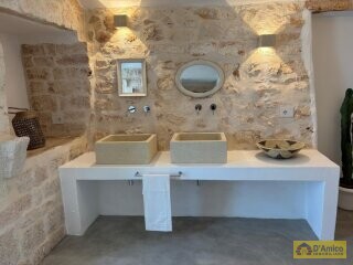 foto immobile Villa di Lusso con Piscina + 2 Dependance a Ostuni n. 23