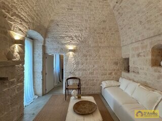 foto immobile Villa di Lusso con Piscina + 2 Dependance a Ostuni n. 31