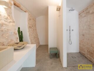 foto immobile Villa di Lusso con Piscina + 2 Dependance a Ostuni n. 33