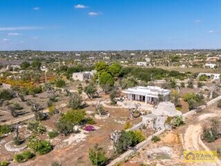 foto immobile Villa Panoramica, con pajara e vista mare, a Pescoluse n. 34