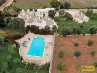 foto immobile Borgo di Trulli Autentico, con piscina, ad Ostuni n. 38