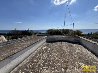 foto immobile Villa fronte mare a Torre Vado, con Pajara e possibilità di Piscina n. 23