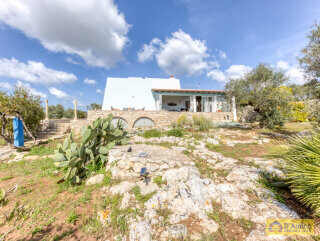 foto immobile Raffinata Villa Vista Mare con Dependance e Giardino Mediterraneo n. 40