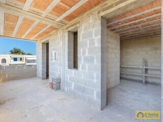 foto immobile Villa su due livelli, vista mare, a Torre Pali, Pescoluse n. 4